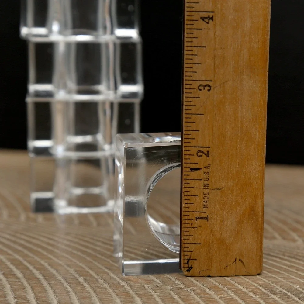 N/A set lucite